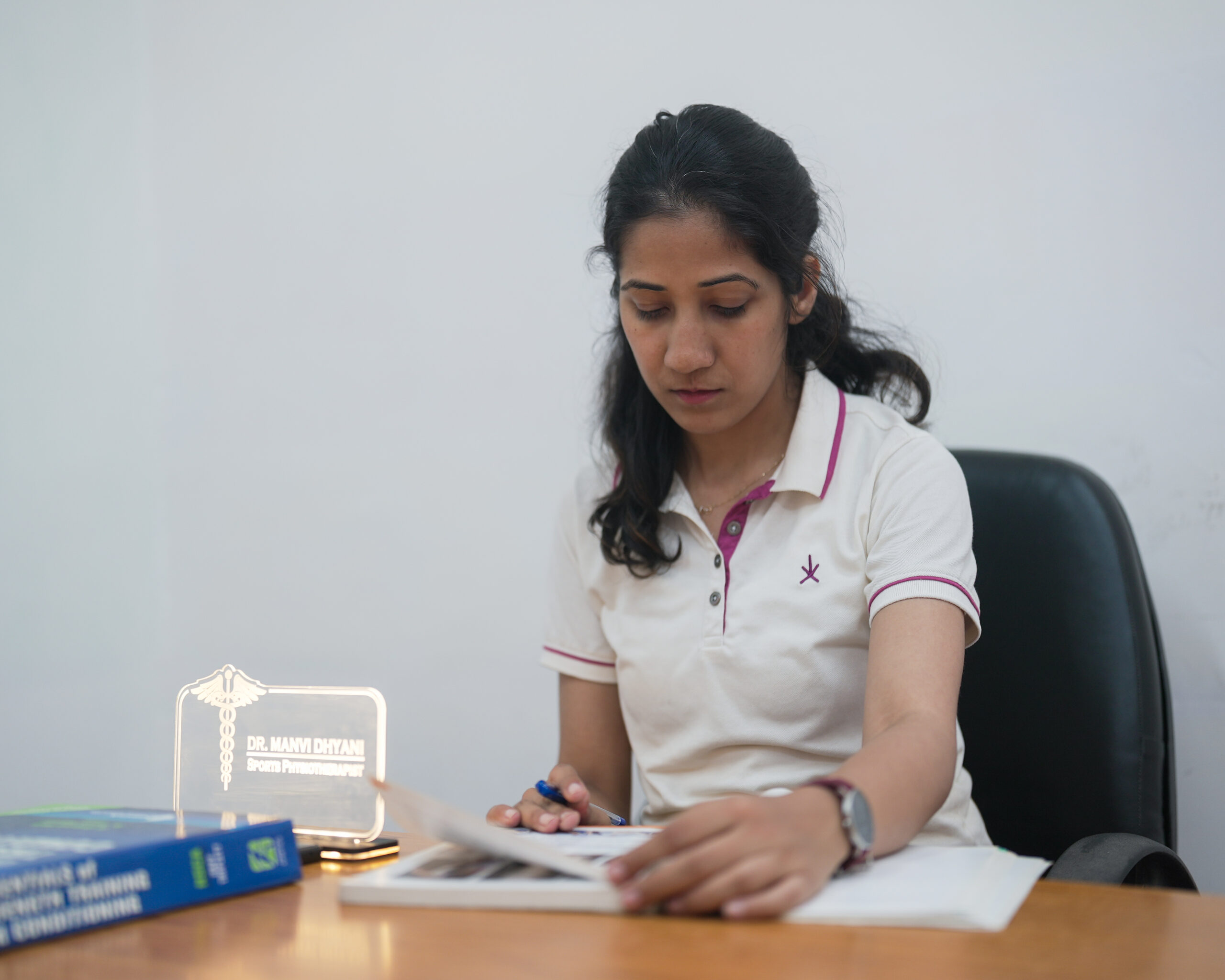 About Dr. Manvi Dhyani sports physiotherapist in Delhi at H.O.M.E Saket